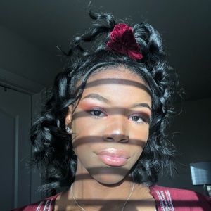 Meet your Posher, Kendall